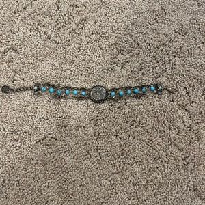 Antique style claw clasp bracelet